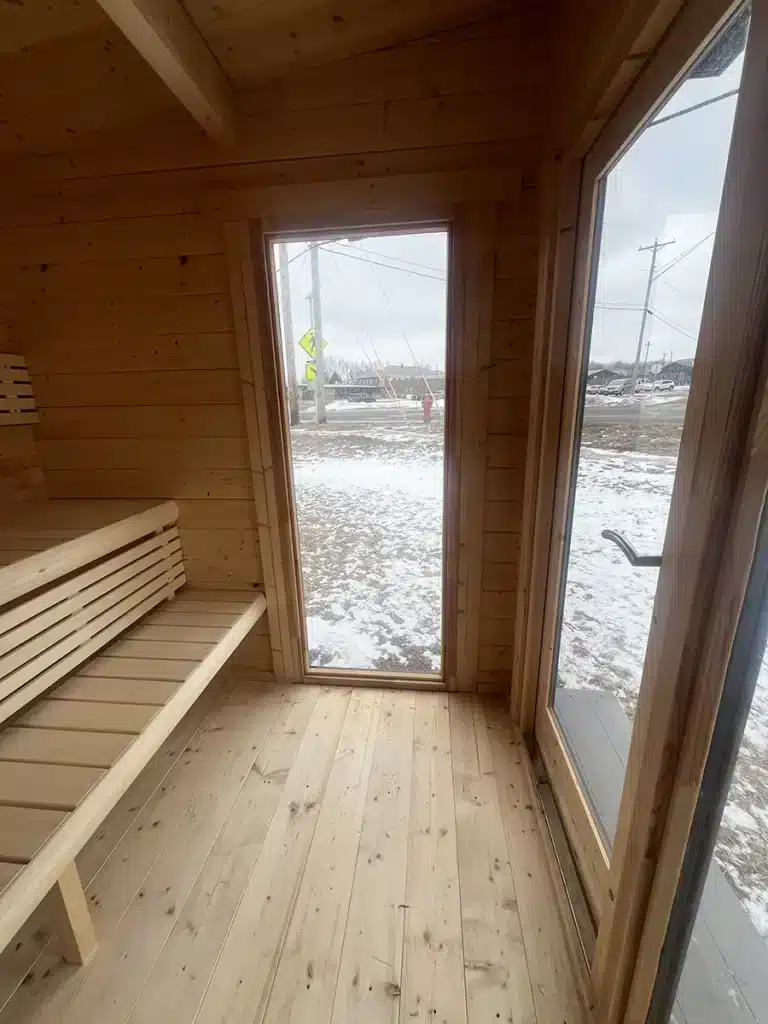 vivida 600 sauna interior left side window